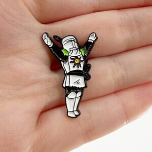 Praise The Sun Knight Enamel Pin Medieval Meme Gamer Lapel Badge Gift